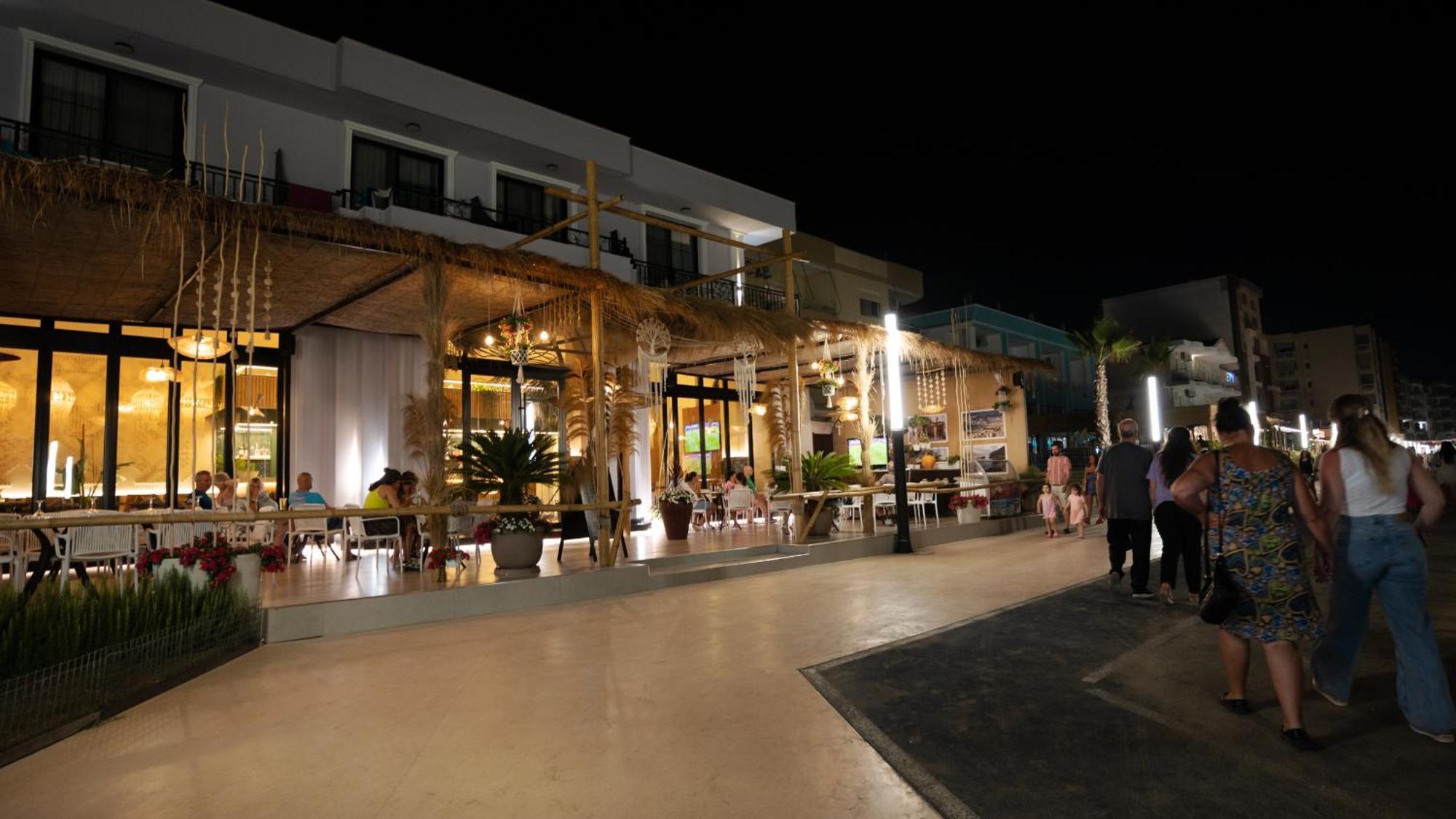 Hotel Saly Durrës Exterior foto